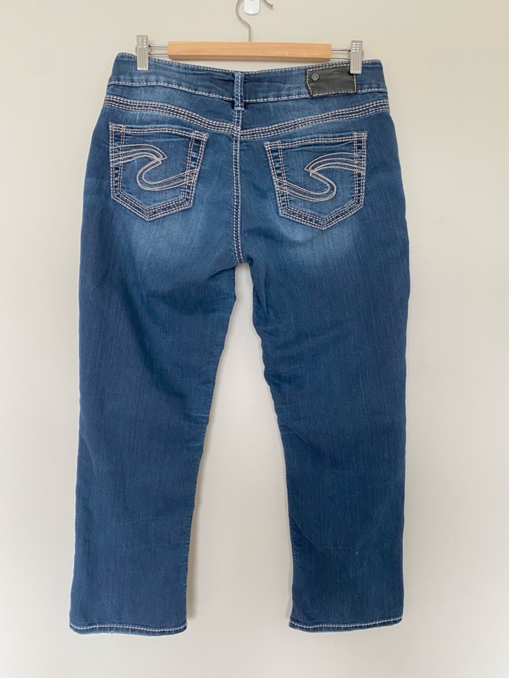 SILVER SUKI Mid Capri Jeans Dark Wash Size 29 Thick stitching